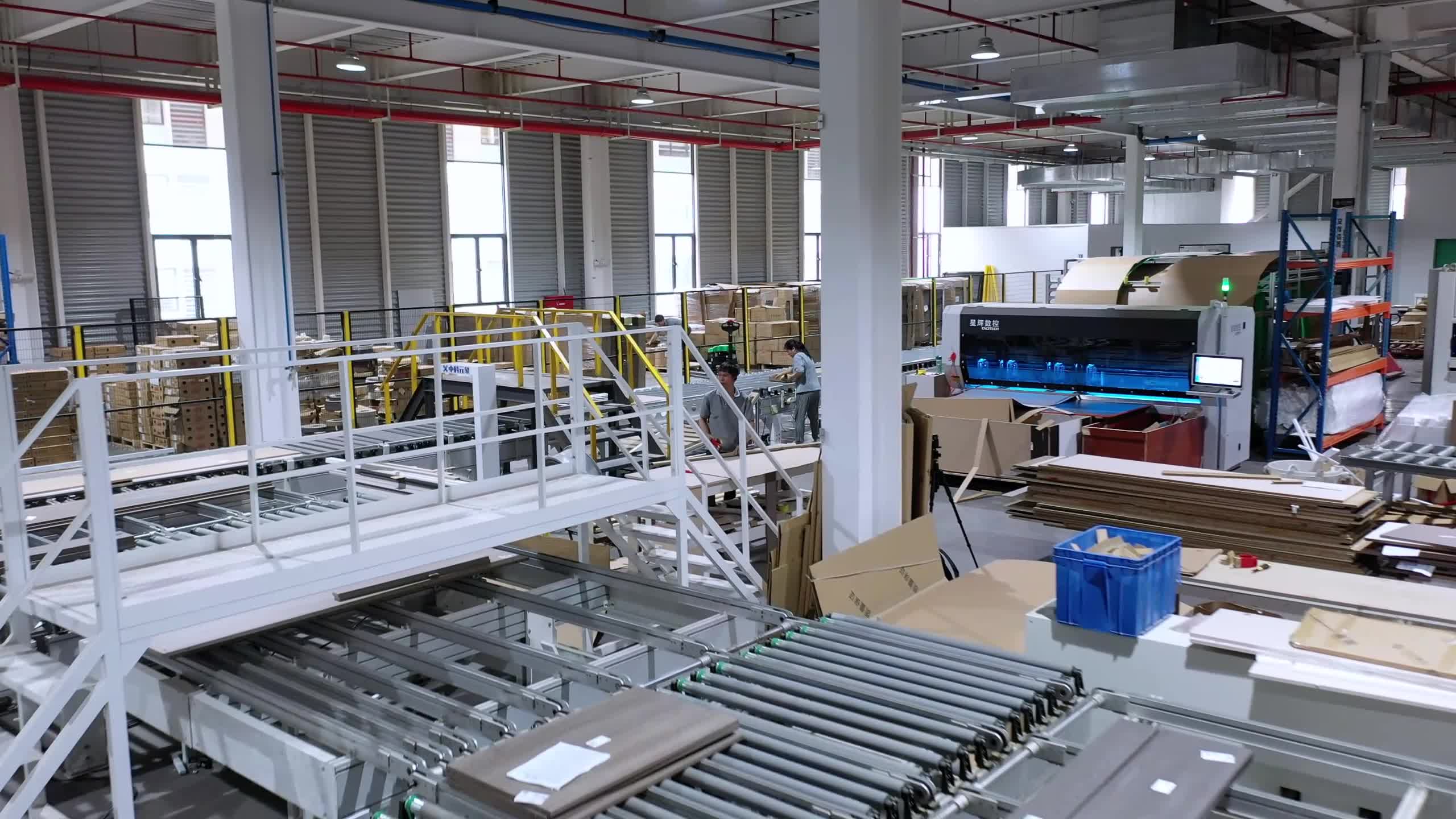 EXCITECH paketleme makinesi benzersiz avantajlarını gösterir ve mobilya siparişlerinin paketleme verimliliğini artırır.