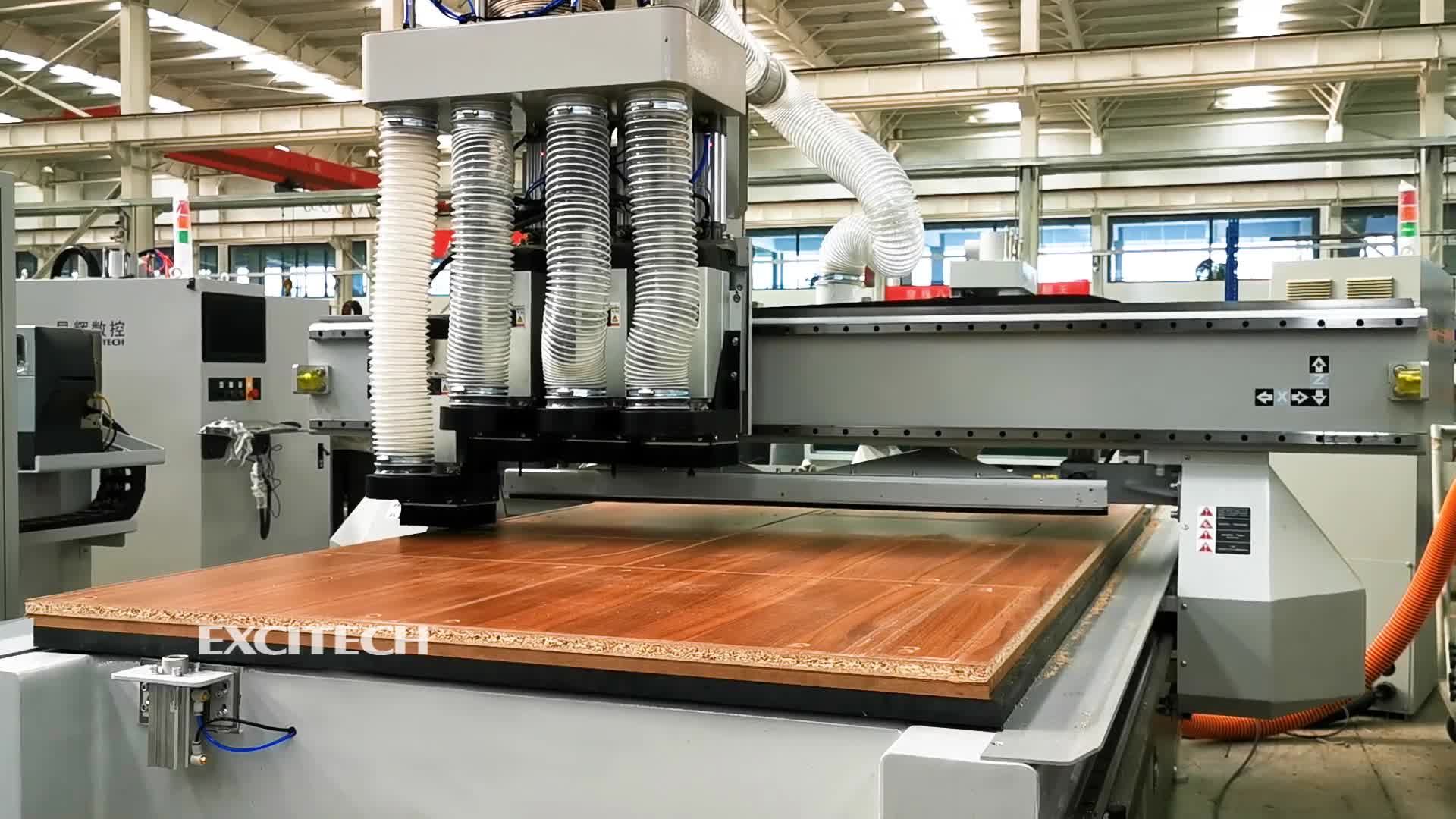 Excitech Dört Başlı İş Merkezi CNC Makinesi